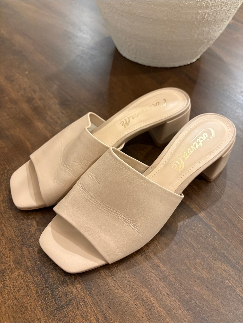 L’Intervalle Cream Leather Square-Toe Mules – Size 6 / EU 37